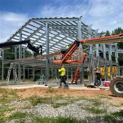 Costruzione di strutture con telaio in acciaio